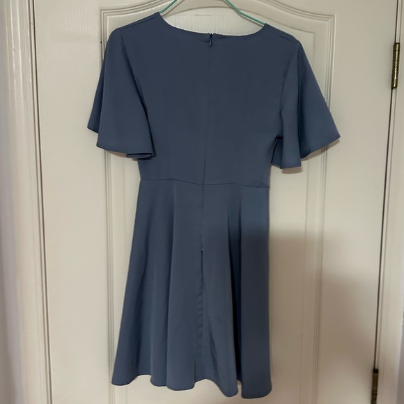 Essere - Short-Sleeve V-Neck Drawstring A-Line Dress - Picture 3 of 6